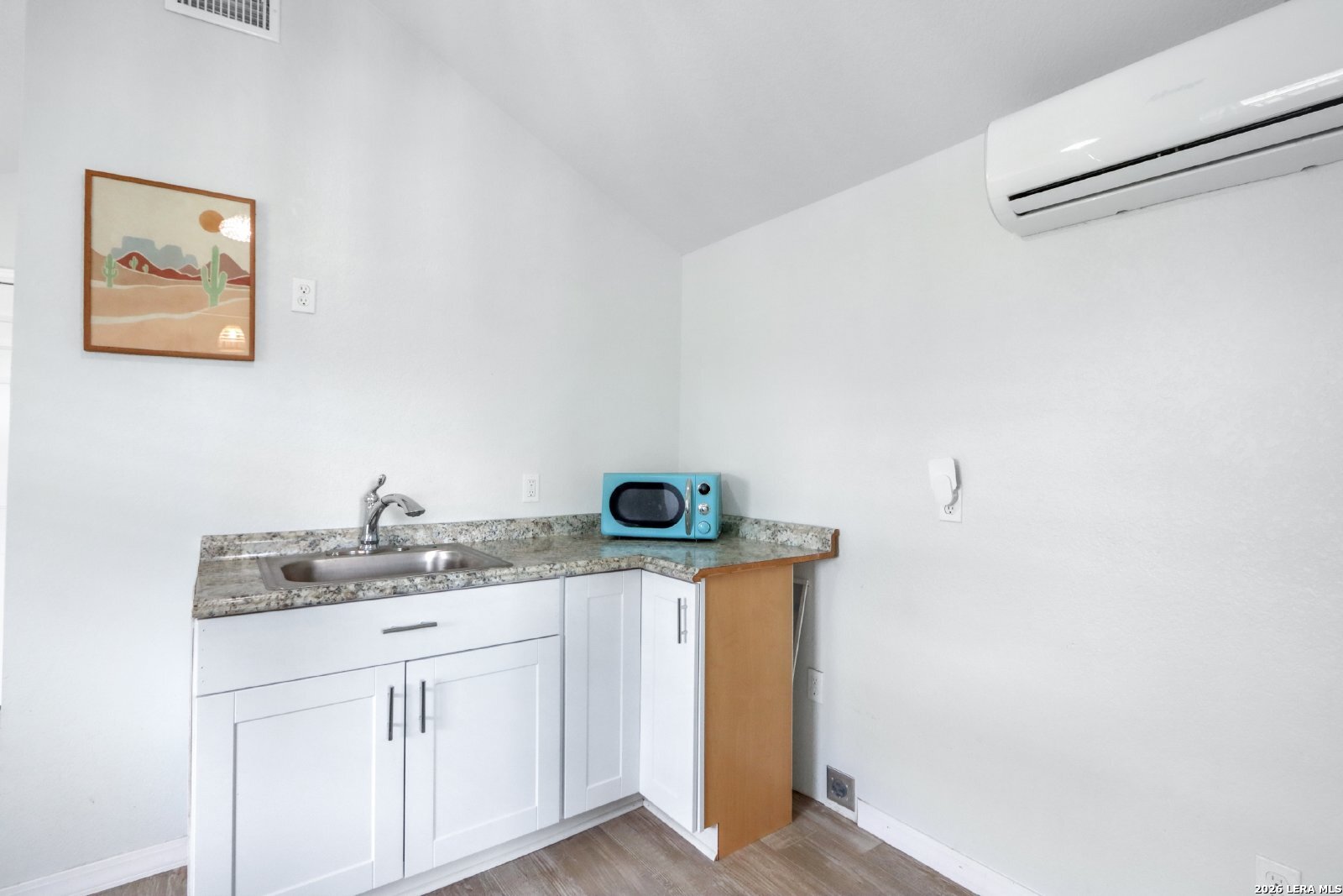 20051 SENIOR RD, Von Ormy, TX, 78073 | 2000411 | Realty Texas LLC