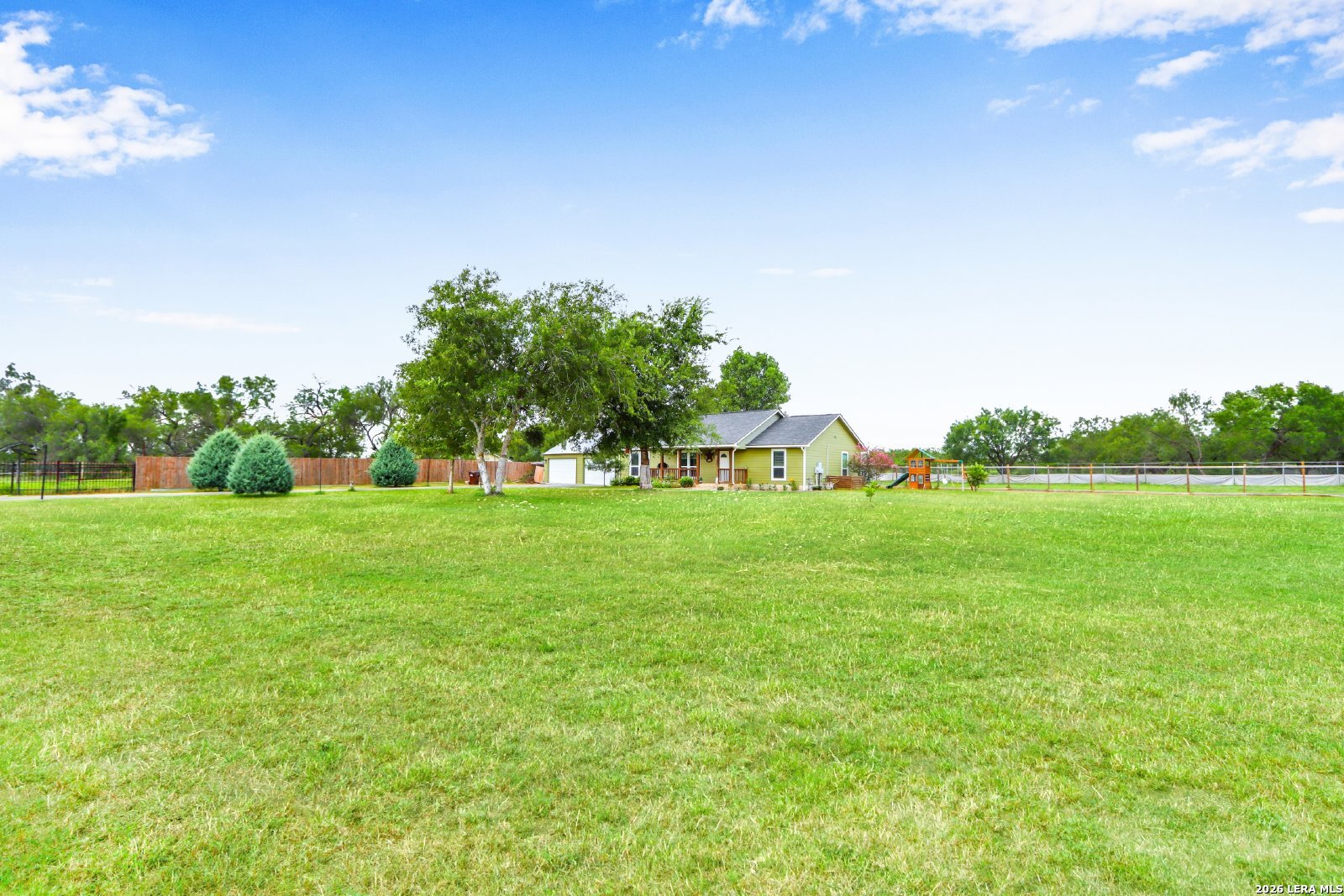 20051 SENIOR RD, Von Ormy, TX, 78073 | 2000411 | Realty Texas LLC