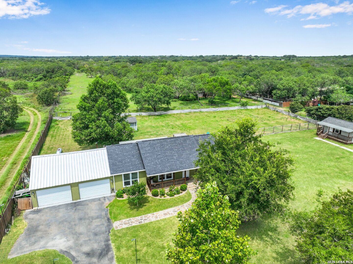 20051 SENIOR RD, Von Ormy, TX, 78073 | 2000411 | Realty Texas LLC