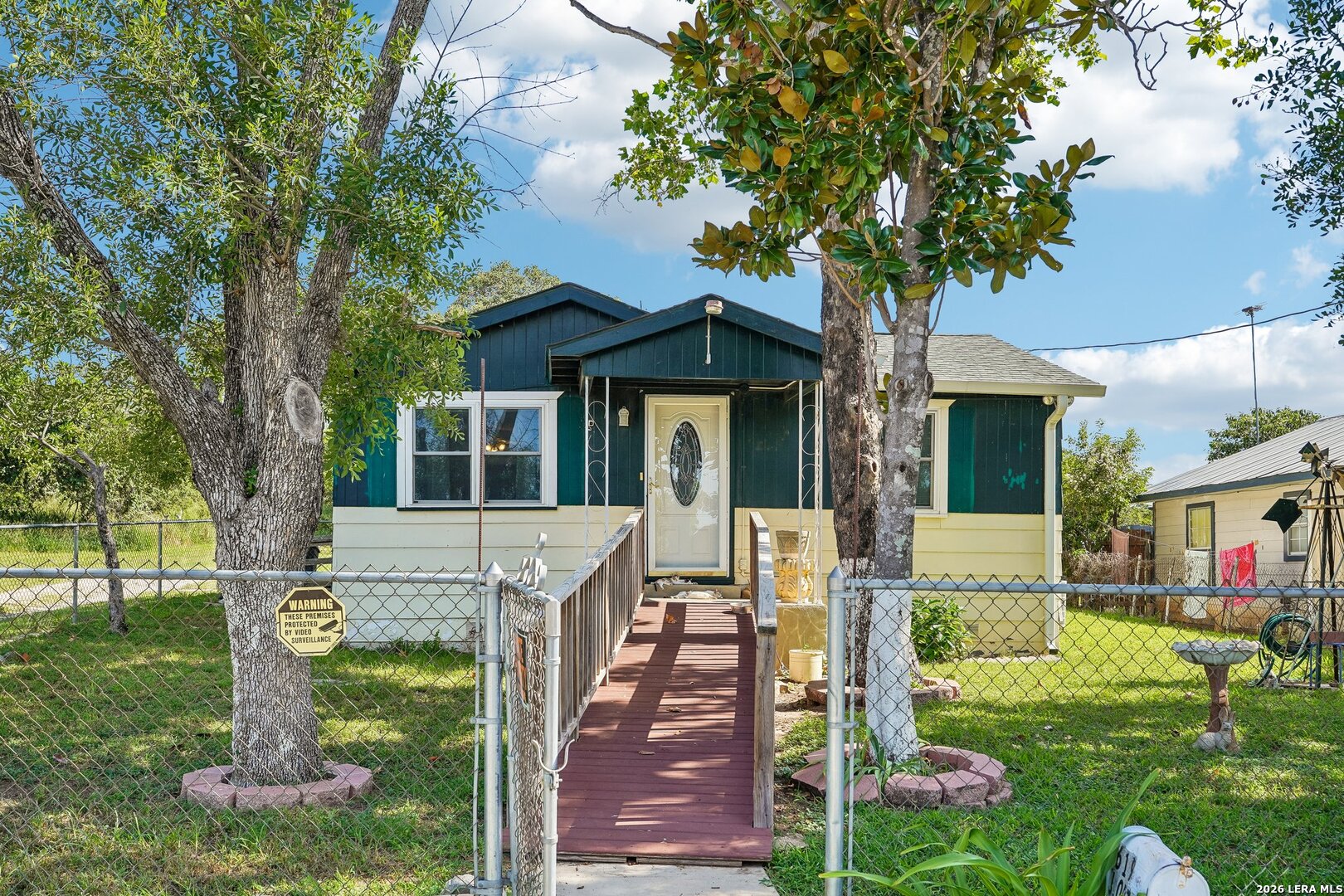 619 WEBB AVE, Devine, TX, 78016 | 2003001 | Realty Texas LLC