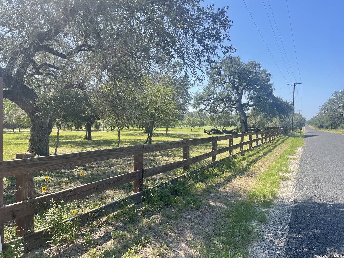 574 County Road 660, Devine, TX, 78016 | 2007154 | Realty Texas LLC