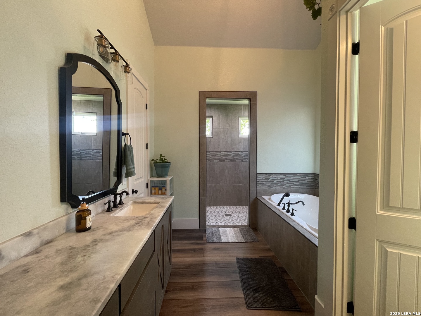 574 County Road 660, Devine, TX, 78016 | 2007154 | Realty Texas LLC
