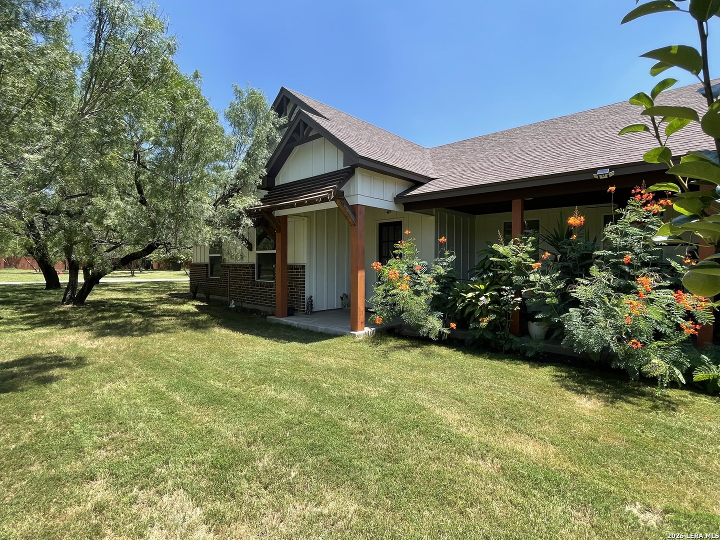 574 County Road 660, Devine, TX, 78016 | 2007154 | Realty Texas LLC