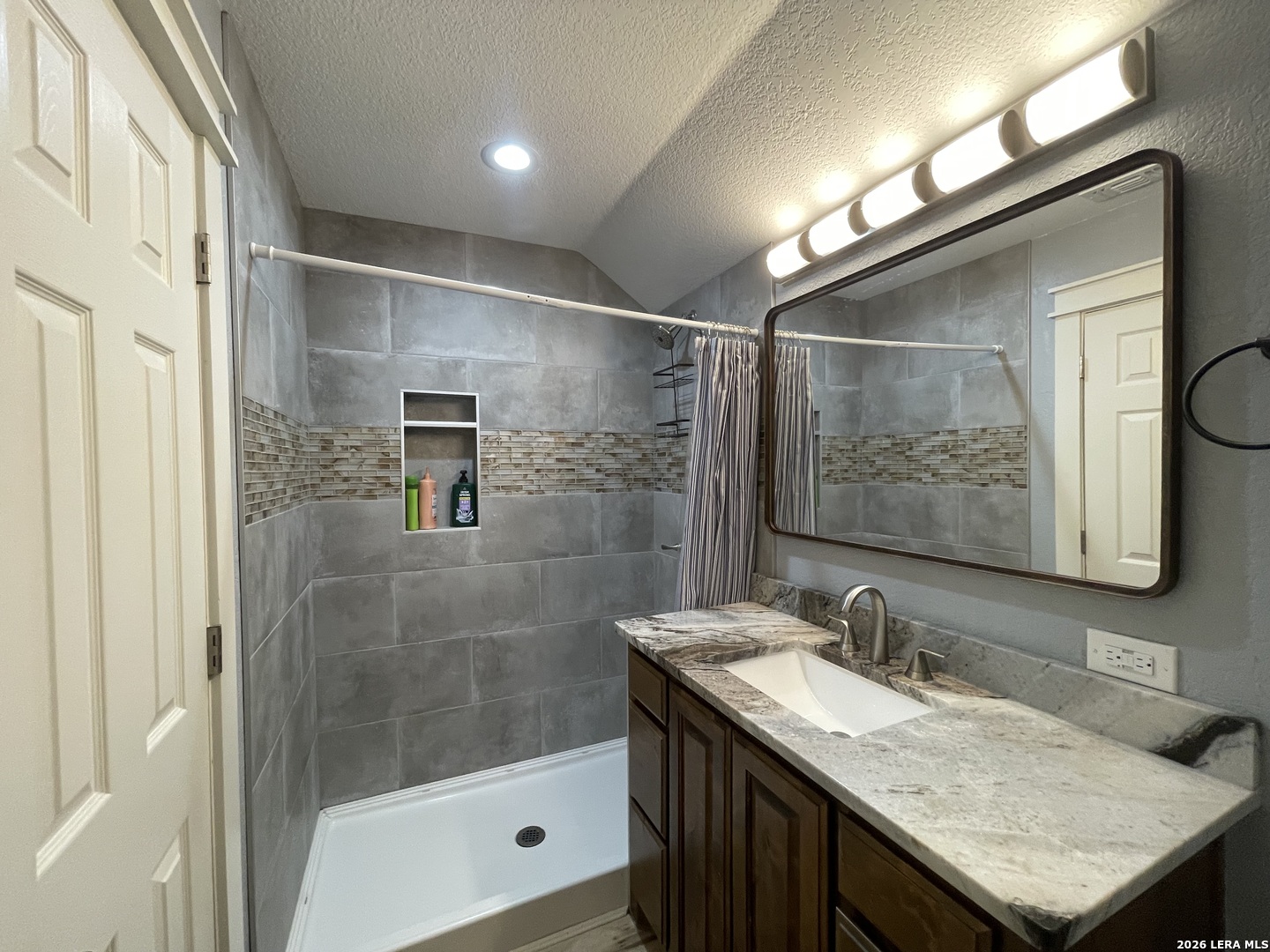 574 County Road 660, Devine, TX, 78016 | 2007154 | Realty Texas LLC