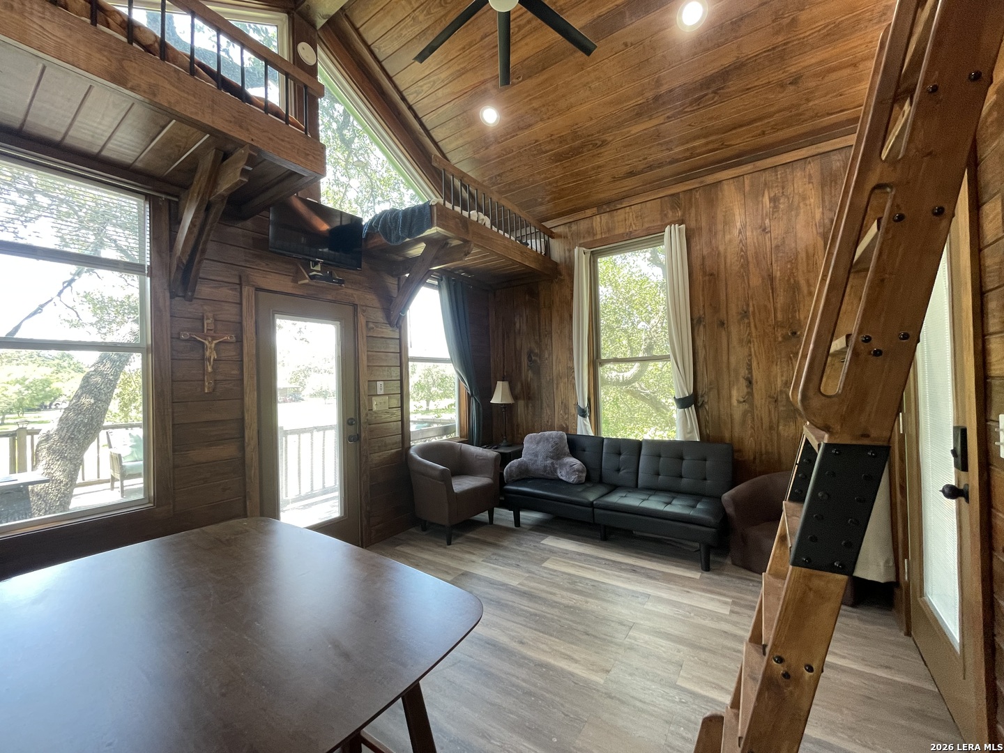 574 County Road 660, Devine, TX, 78016 | 2007154 | Realty Texas LLC