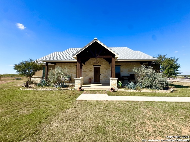 16489 Fm 472, Devine, TX, 78016 | 2007902 | Realty Texas LLC
