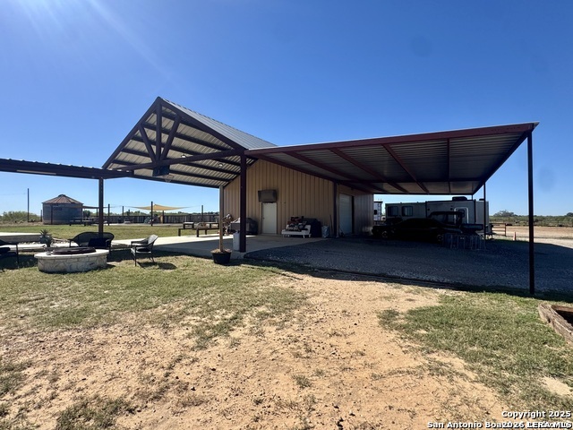 16489 Fm 472, Devine, TX, 78016 | 2007902 | Realty Texas LLC
