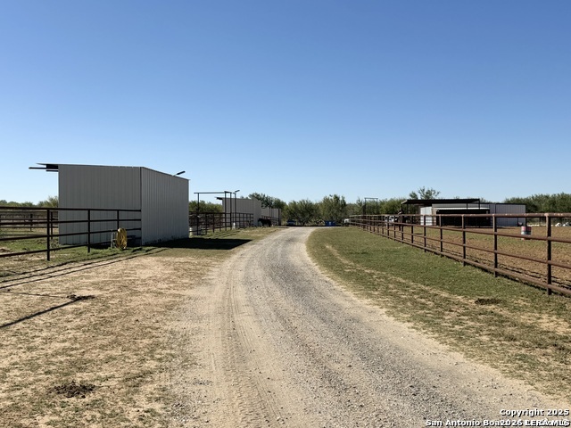 16489 Fm 472, Devine, TX, 78016 | 2007902 | Realty Texas LLC