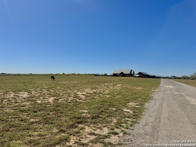 16489 Fm 472, Devine, TX, 78016 | 2007902 | Realty Texas LLC