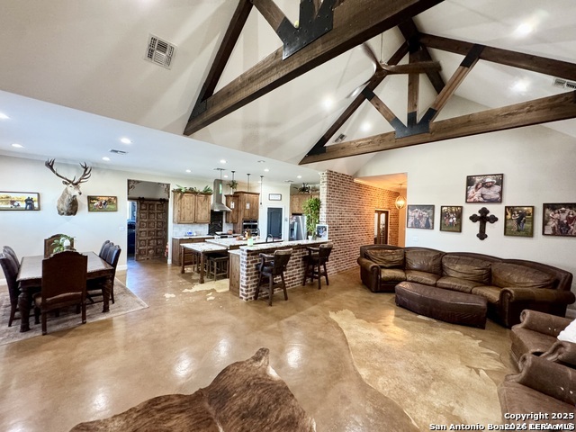 16489 Fm 472, Devine, TX, 78016 | 2007902 | Realty Texas LLC