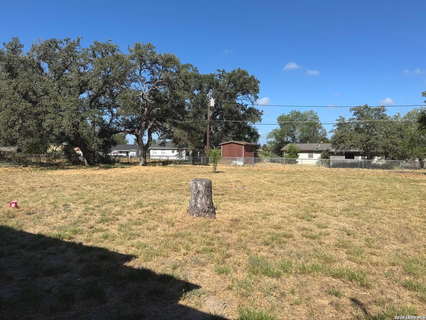 604 Mockingbird, Devine, TX, 78016 | 2009326 | Realty Texas LLC