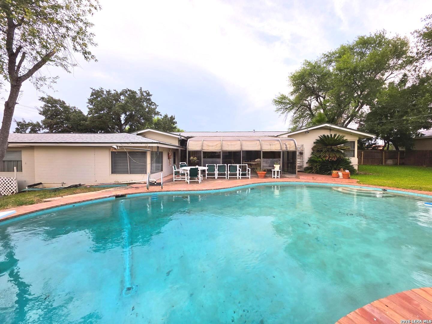 905 Tilden, Cotulla, TX, 78014 | 2009441 | Realty Texas LLC