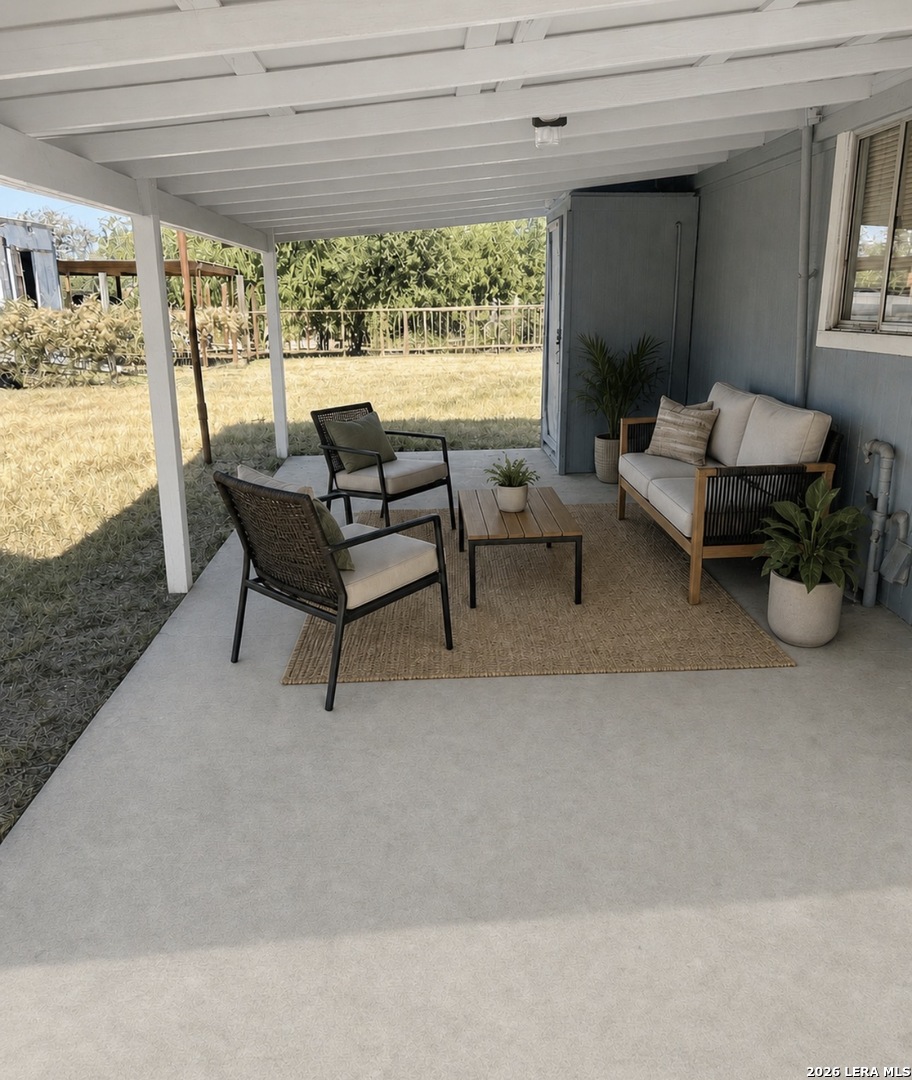 504 E Hondo, Devine, TX, 78016 | 2011650 | Realty Texas LLC