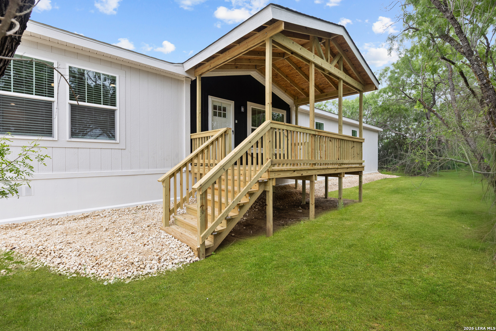 697 County Road 664, Devine, TX, 78016 | 2012085 | Realty Texas LLC