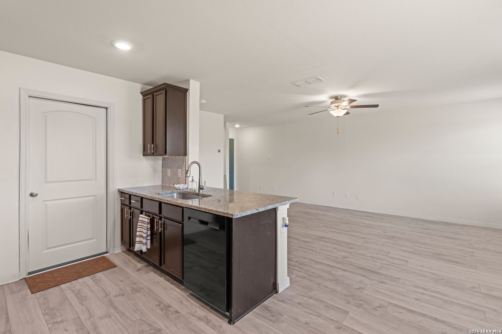15415 SILVER TREE CV, Von Ormy, TX, 78073 | 2012161 | Realty Texas LLC