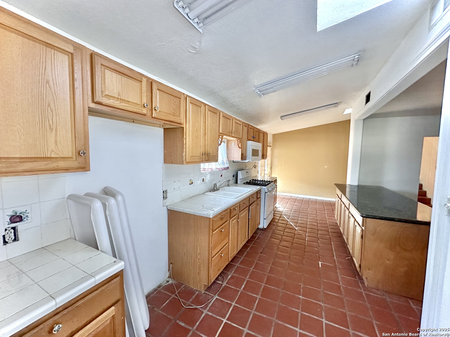 2103 Fm 2790, Lytle, TX, 78052 | 1997797 | Realty Texas LLC
