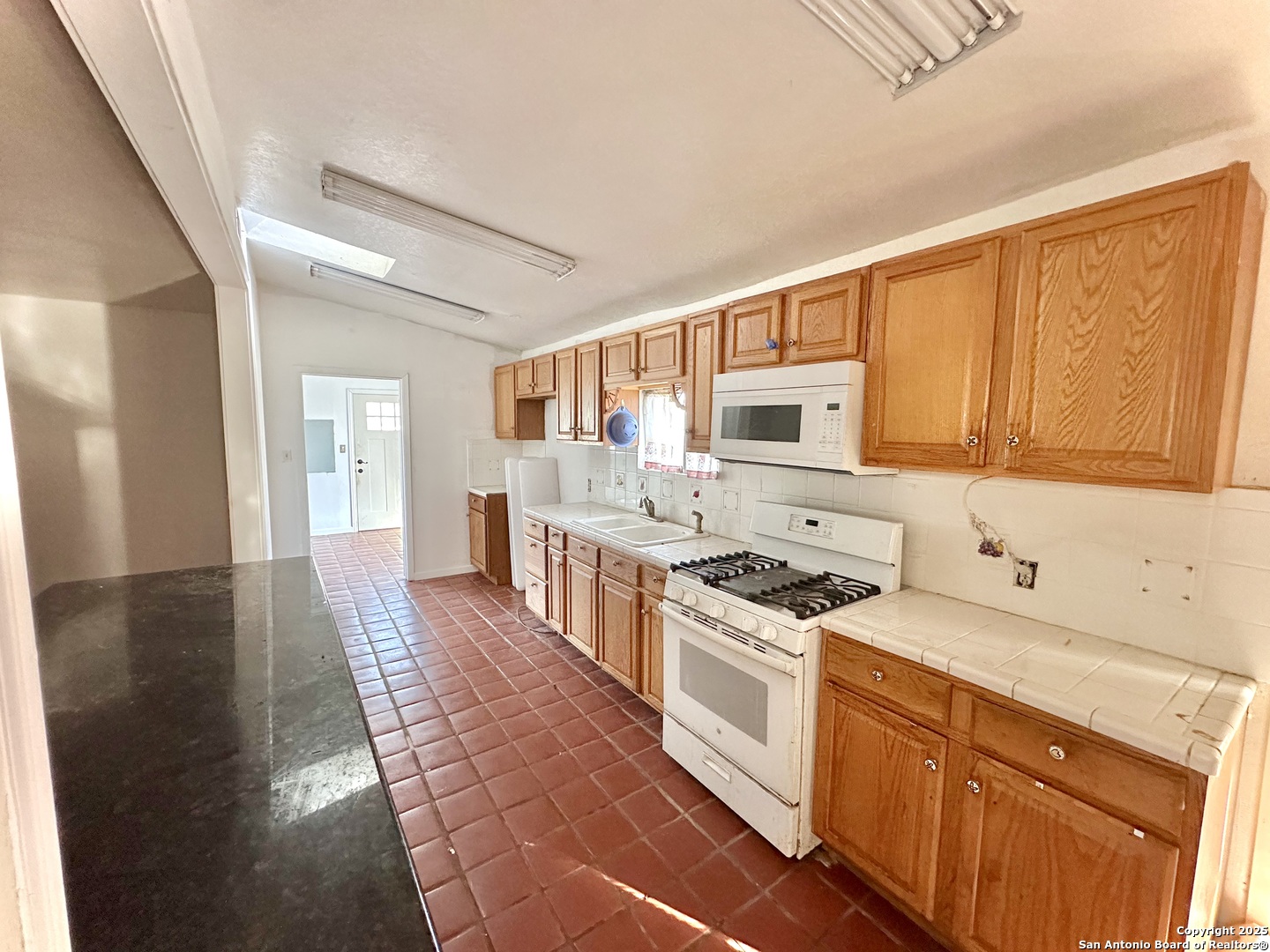 2103 Fm 2790, Lytle, TX, 78052 | 1997797 | Realty Texas LLC