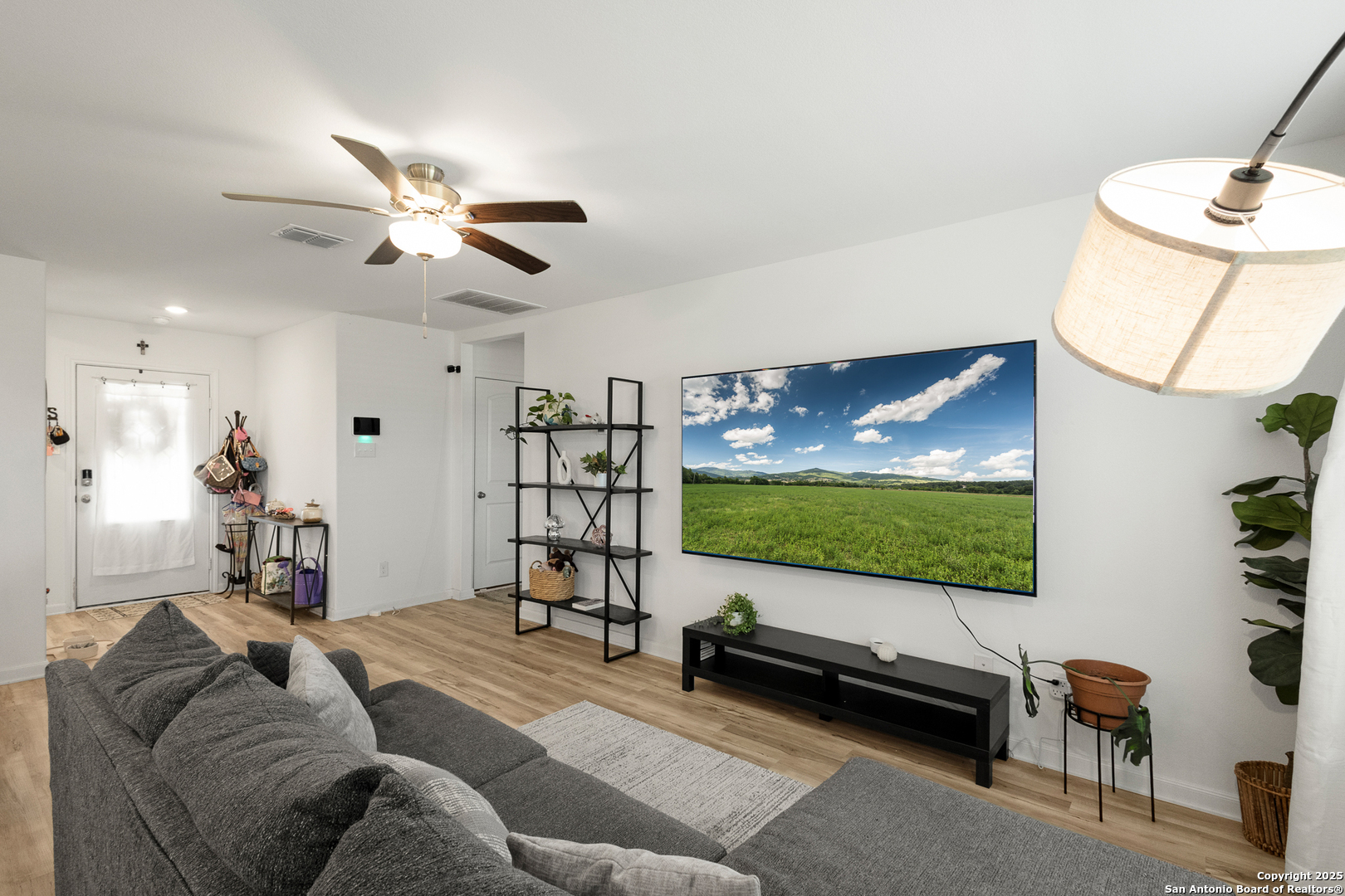 16025 DICKENS BLF, Lytle, TX, 78052 | 2013342 | Realty Texas LLC