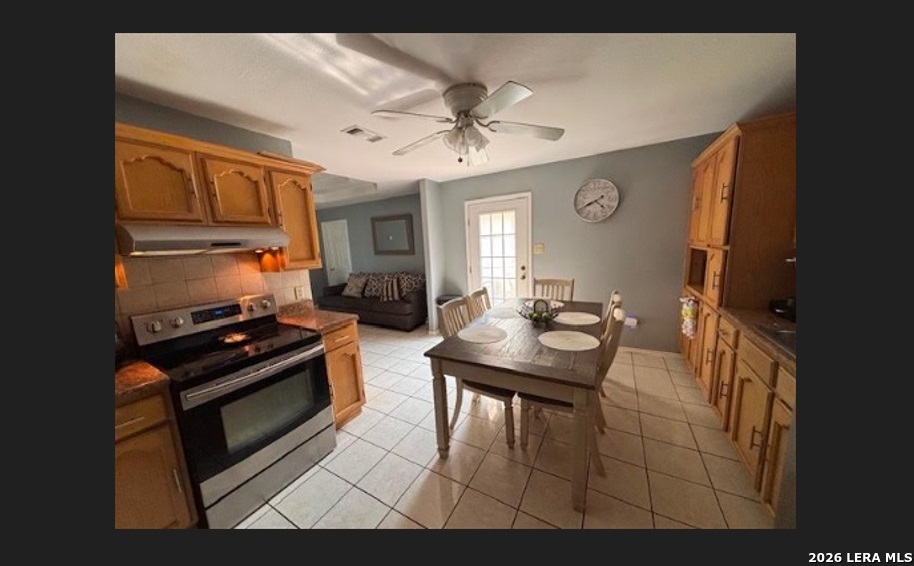 1675 Raintree Dr, Eagle Pass, TX, 78852 | 2013712 | Realty Texas LLC