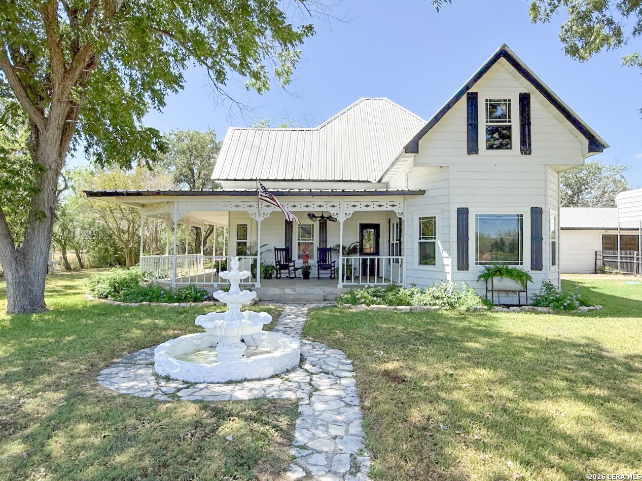 901 ZIG ZAG AVE, Devine, TX, 78016 | 2013905 | Realty Texas LLC