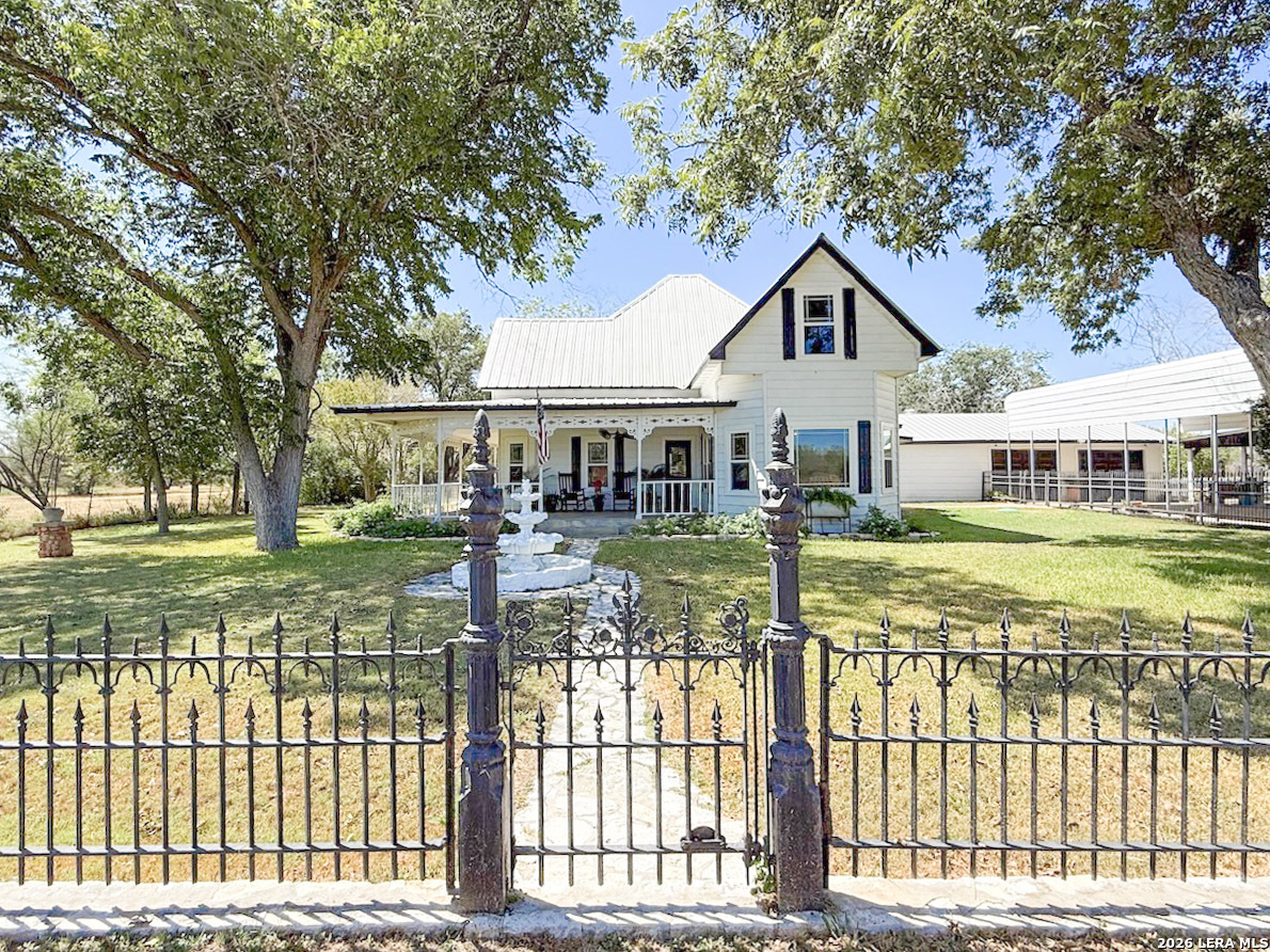 901 ZIG ZAG AVE, Devine, TX, 78016 | 2013905 | Realty Texas LLC