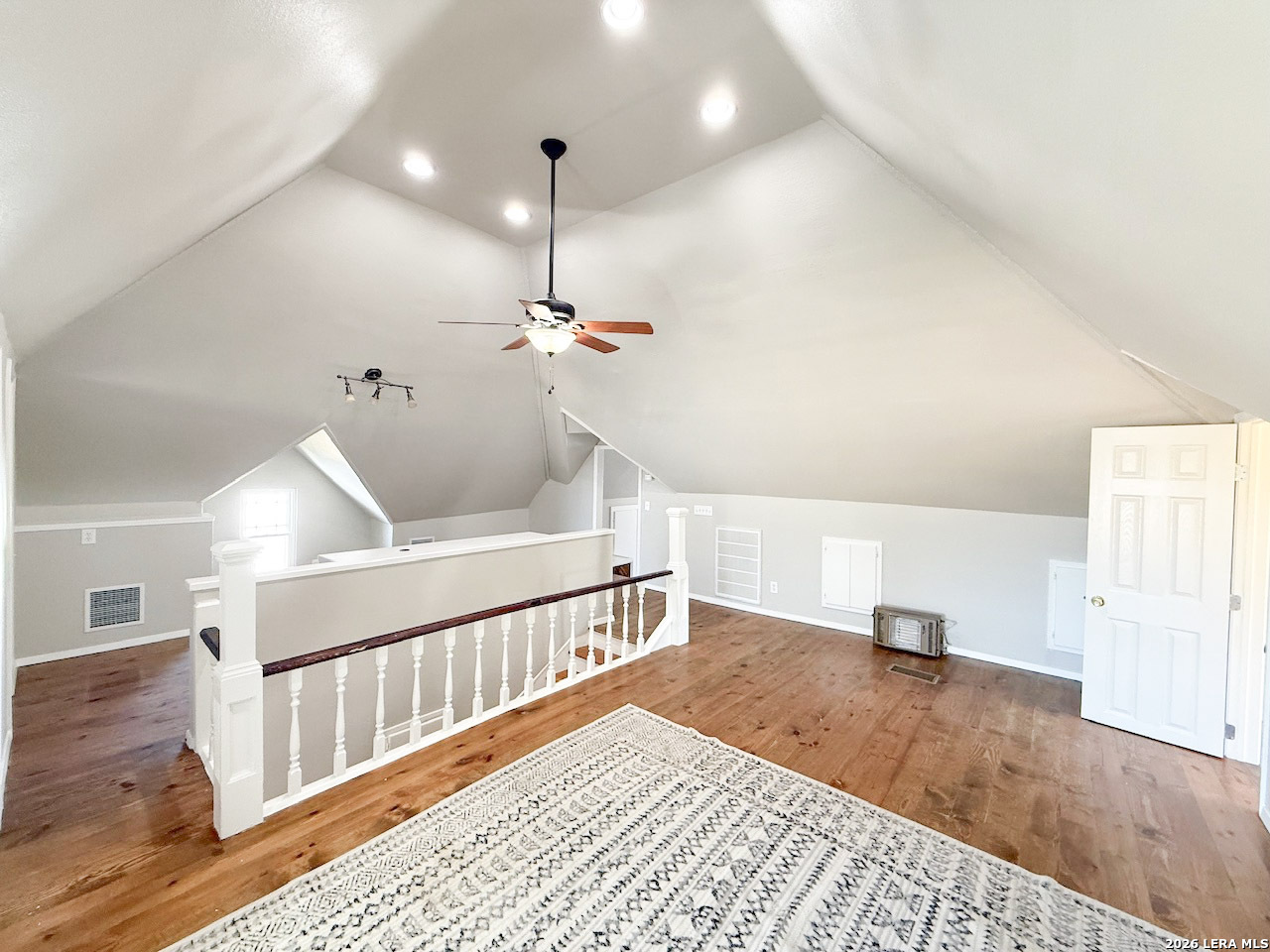 901 ZIG ZAG AVE, Devine, TX, 78016 | 2013921 | Realty Texas LLC