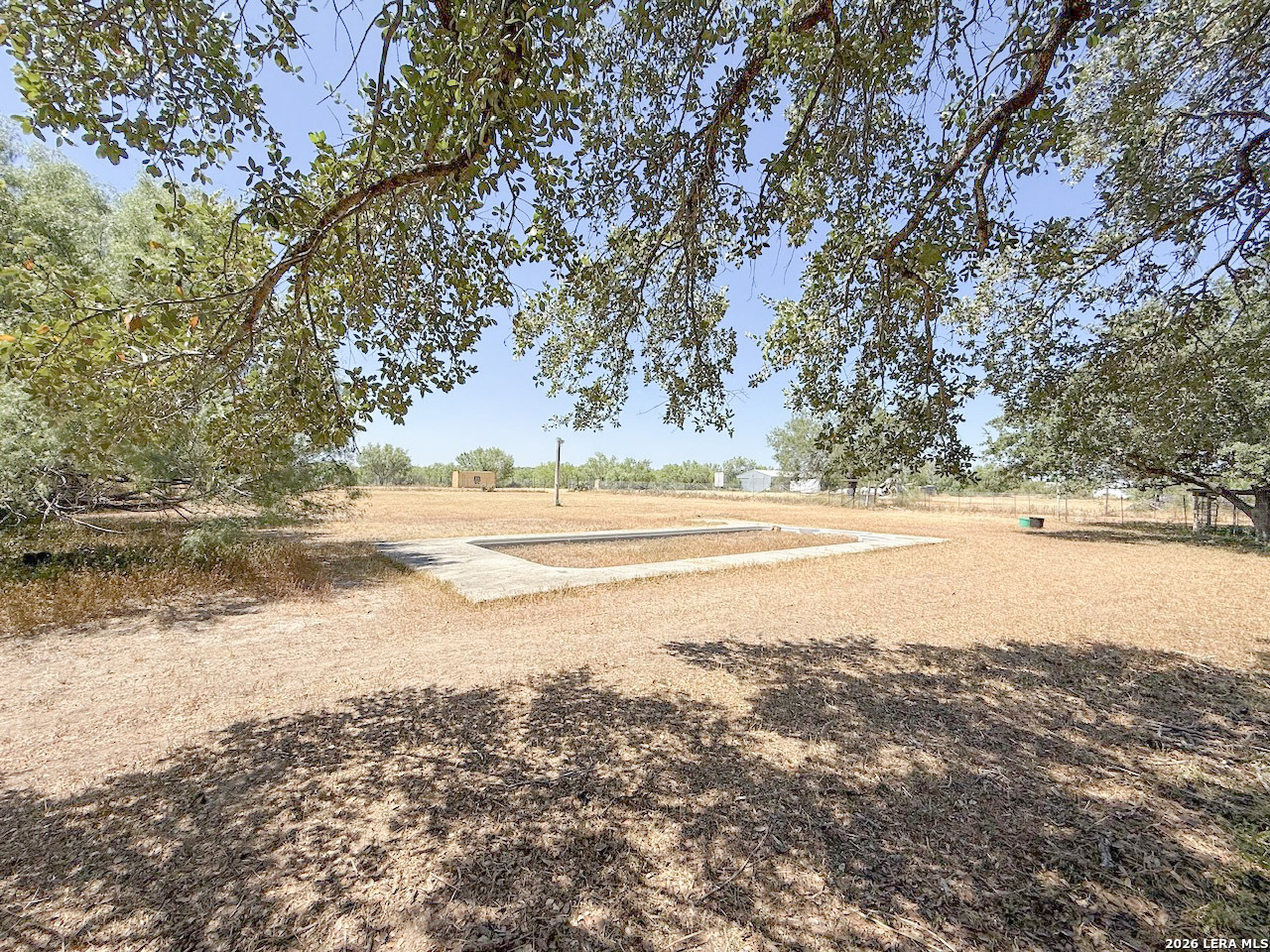 901 ZIG ZAG AVE, Devine, TX, 78016 | 2013921 | Realty Texas LLC