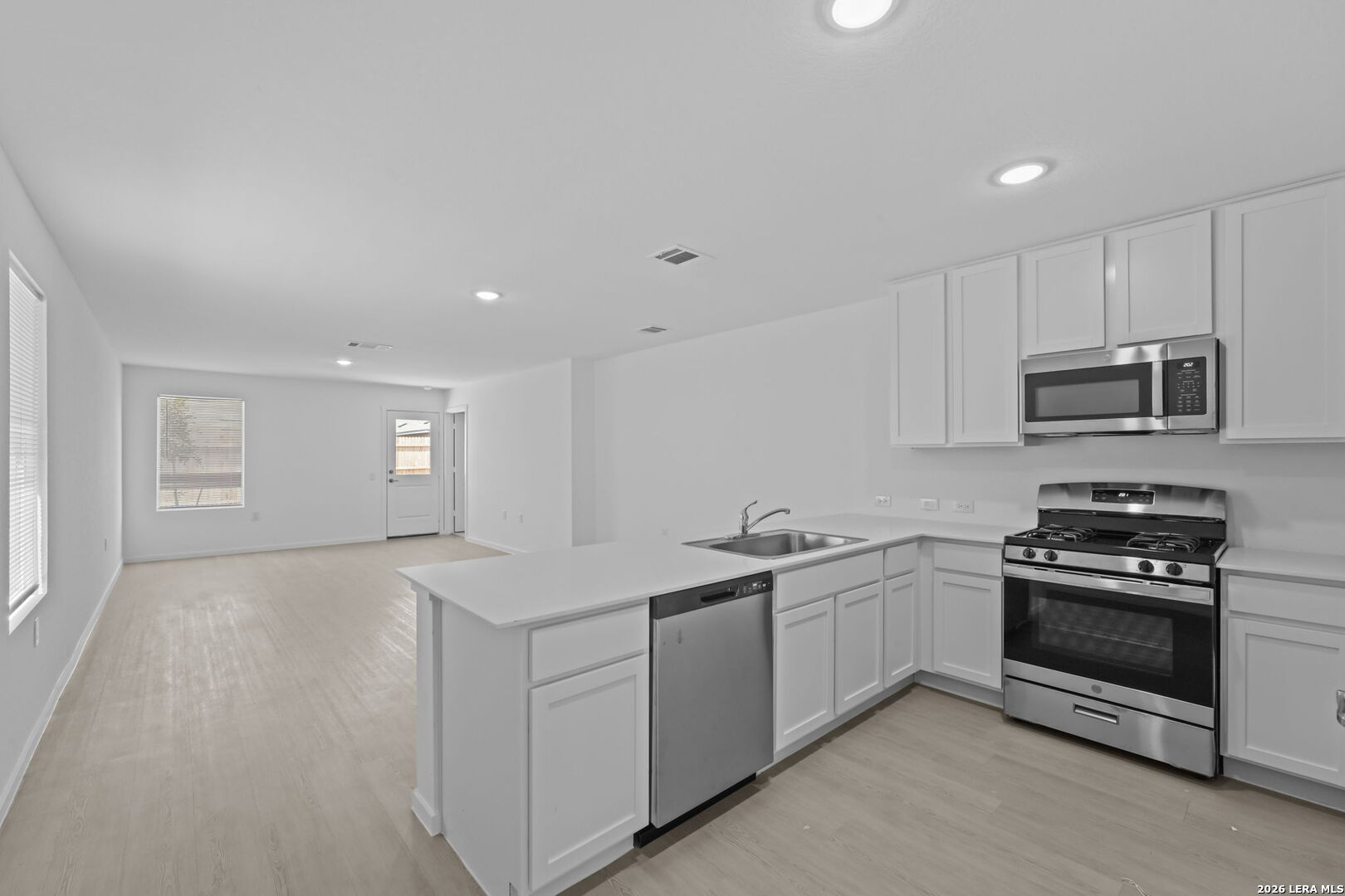 6051 Skipping Way, Von Ormy, TX, 78073 | 2014350 | Realty Texas LLC