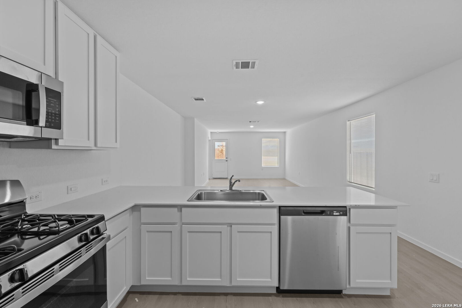 6050 Remember Way, Von Ormy, TX, 78073 | 2014365 | Realty Texas LLC
