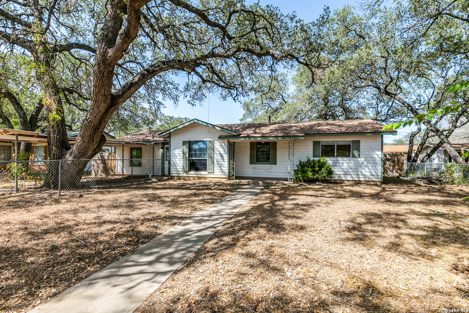 304A Fox Run, Devine, TX, 78016 | 2016003 | Realty Texas LLC