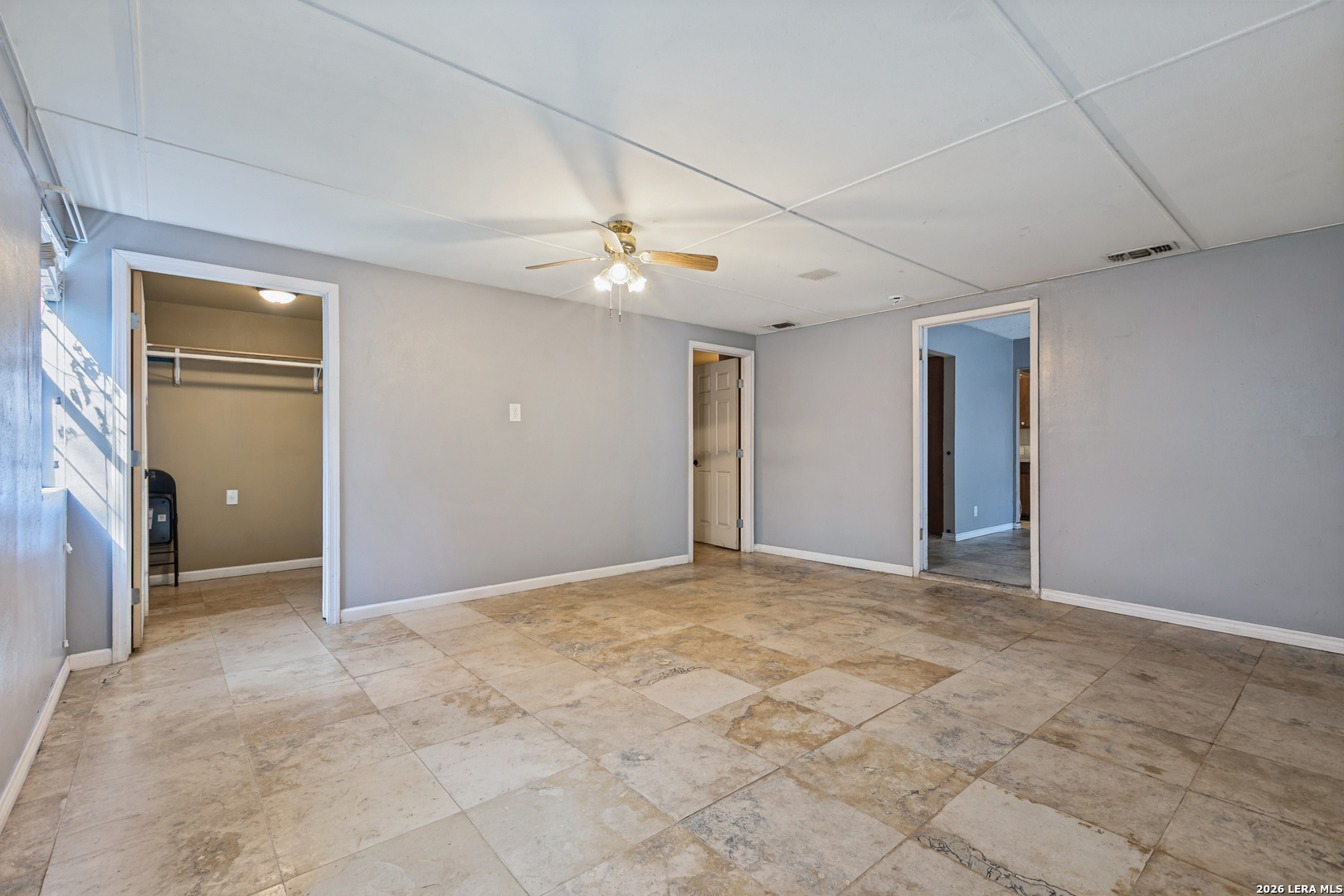 304A Fox Run, Devine, TX, 78016 | 2016003 | Realty Texas LLC