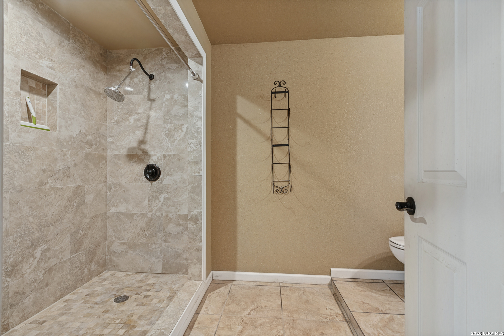 304A Fox Run, Devine, TX, 78016 | 2016003 | Realty Texas LLC