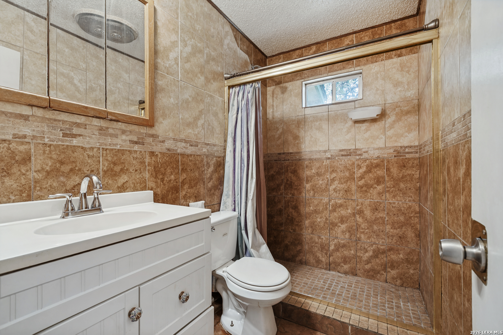 304A Fox Run, Devine, TX, 78016 | 2016003 | Realty Texas LLC