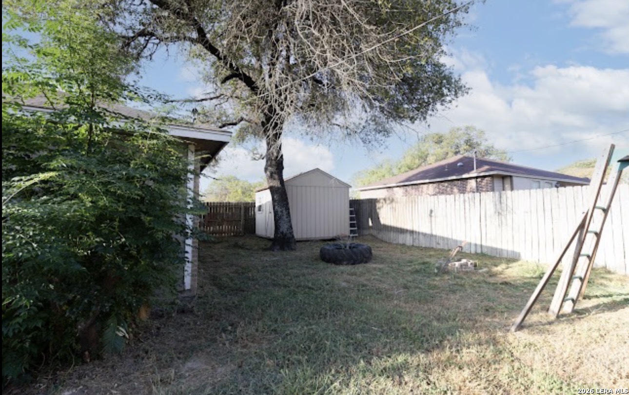 302 BAIN DR, Devine, TX, 78016 | 2016105 | Realty Texas LLC