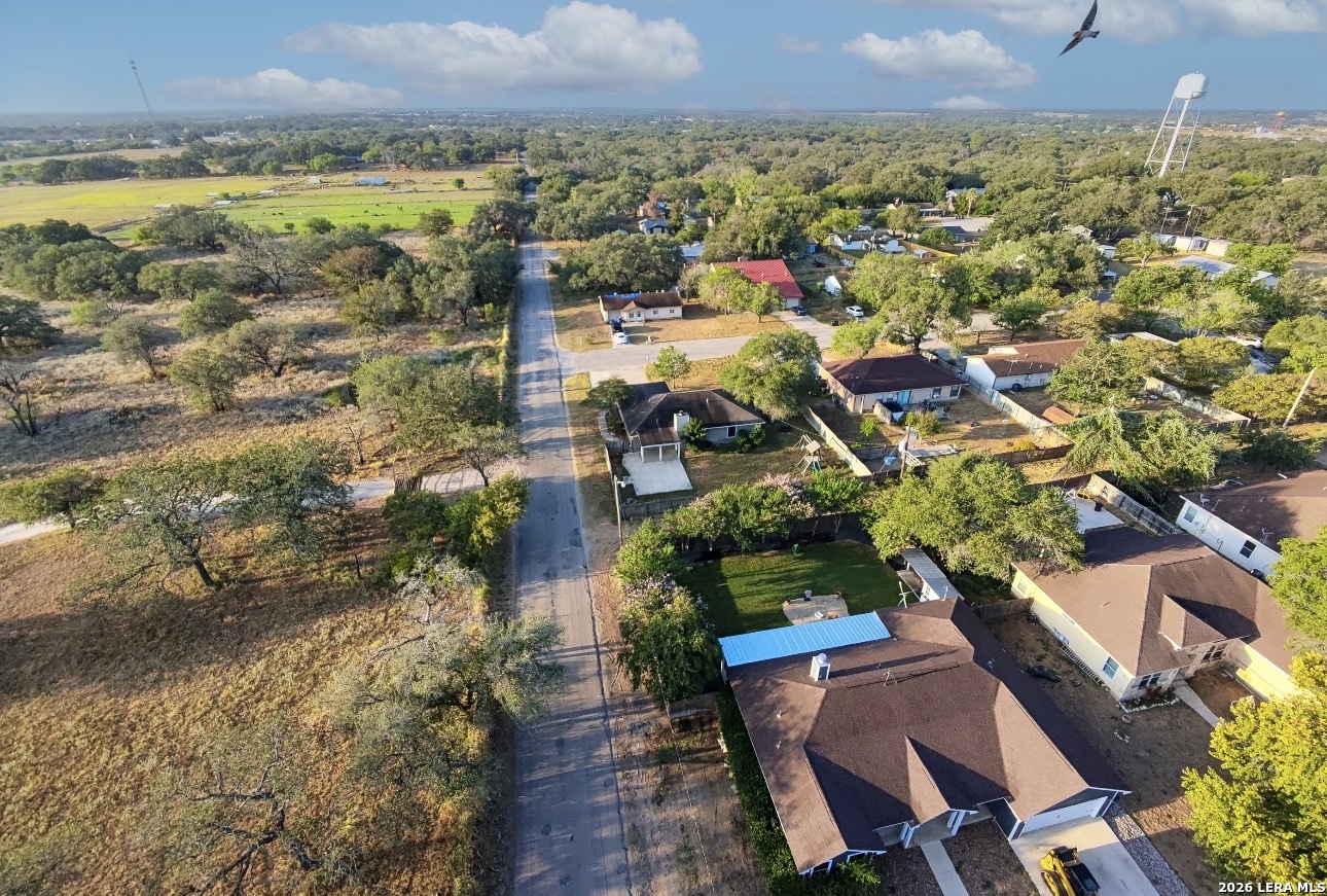 302 BAIN DR, Devine, TX, 78016 | 2016105 | Realty Texas LLC