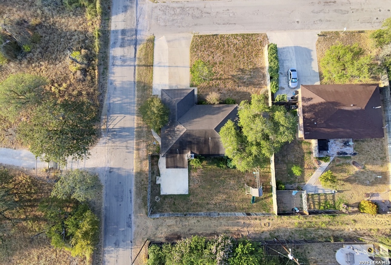 302 BAIN DR, Devine, TX, 78016 | 2016105 | Realty Texas LLC