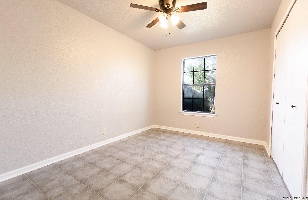 302 BAIN DR, Devine, TX, 78016 | 2016105 | Realty Texas LLC