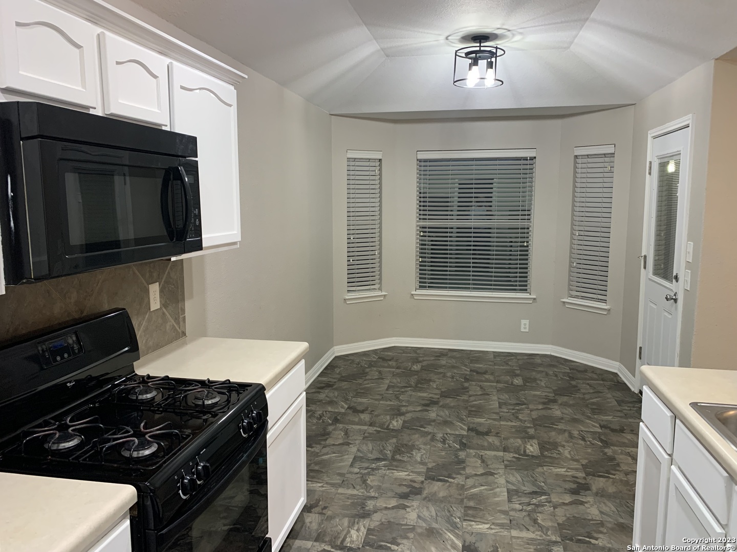 4618 EVERETT LOOP, Converse, TX, 78109-3729 | 2016537 | Realty Texas LLC