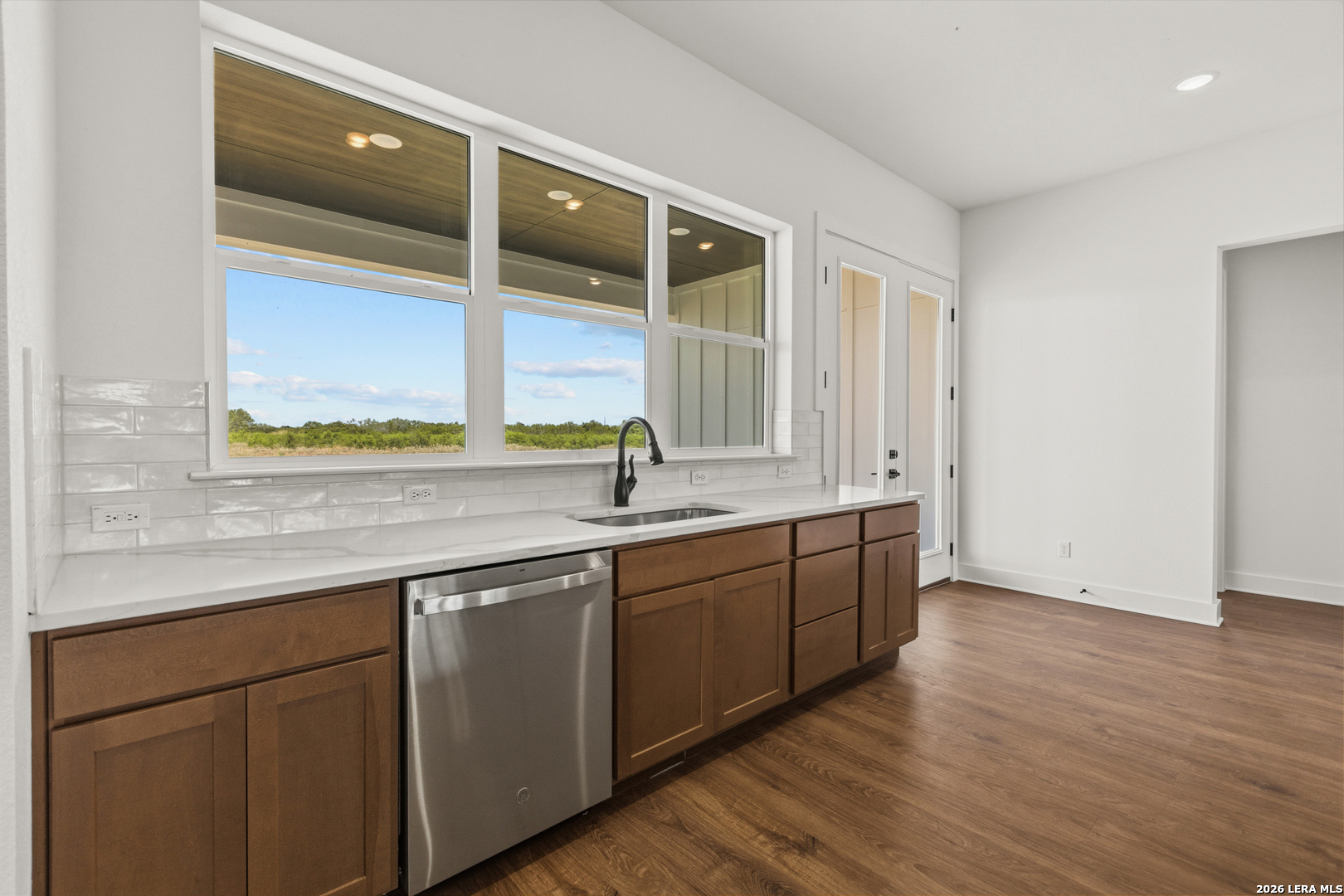 729 County Road 664, Devine, TX, 78016 | 2017607 | Realty Texas LLC