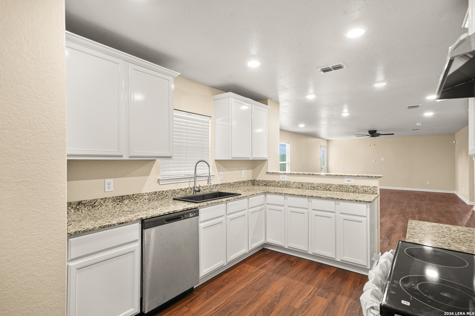 15134 Silver Tree, Von Ormy, TX, 78073 | 2021886 | Realty Texas LLC