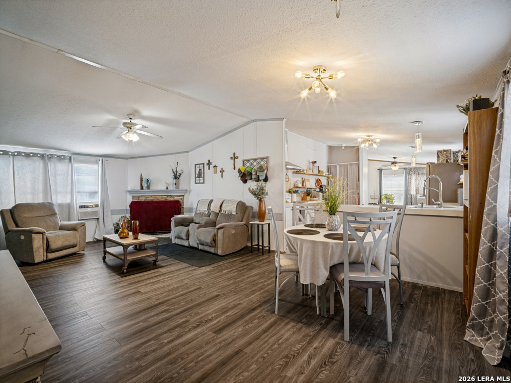 264 County Road 7710, Devine, TX, 78016 | 2021927 | Realty Texas LLC