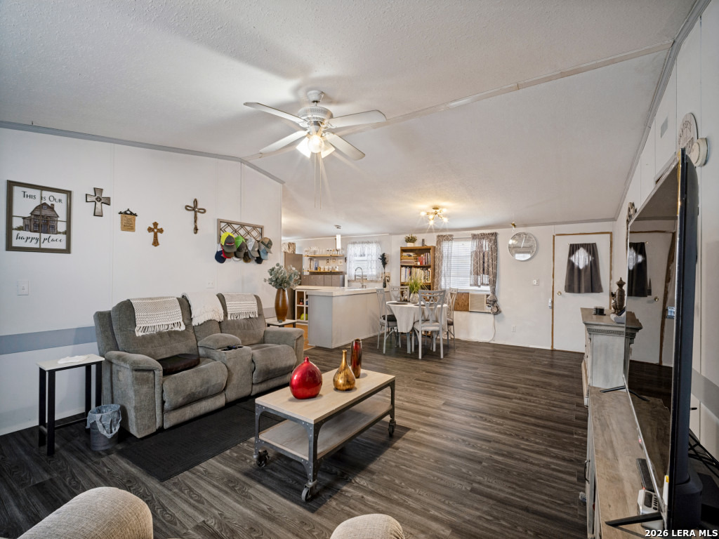 264 County Road 7710, Devine, TX, 78016 | 2021927 | Realty Texas LLC
