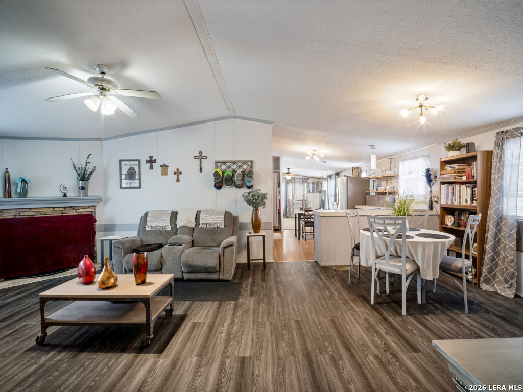 264 County Road 7710, Devine, TX, 78016 | 2021927 | Realty Texas LLC