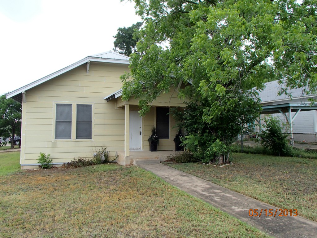 907 W 10th Street , Georgetown, TX, 78626 | 4217700 | Realty Texas LLC