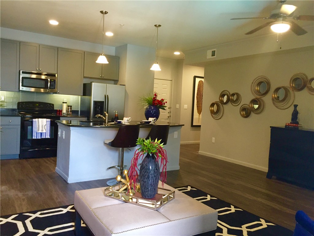 901 Red River Street 1113 , Austin, TX, 78701 | 5175277 | Realty Texas LLC