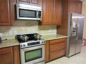 201 Vanderpool Lane 61, Houston, TX, 77024 | 37881274 | Realty Texas LLC