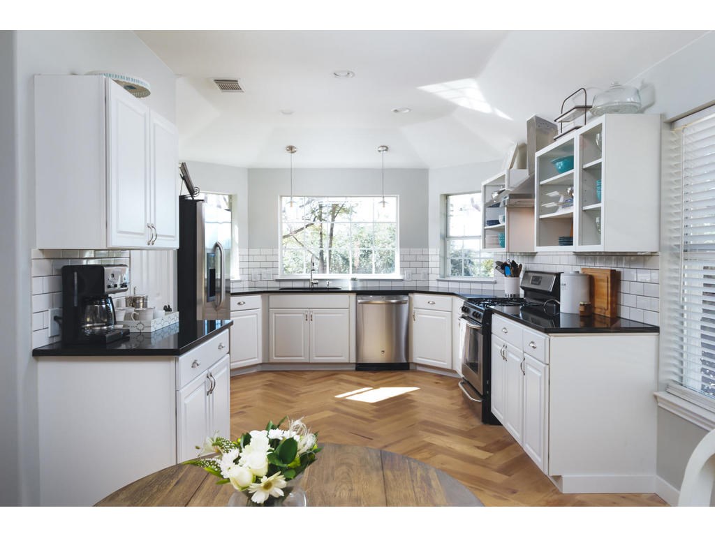 4253 Canyon Glen Circle , Austin, TX, 78732 | 7014891 | Realty Texas LLC