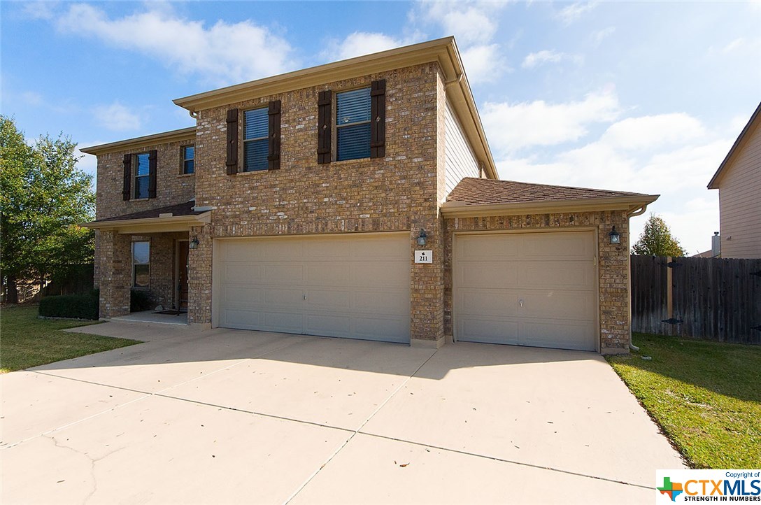 Sold: 211 Woodlake Drive Blog Image Banner
