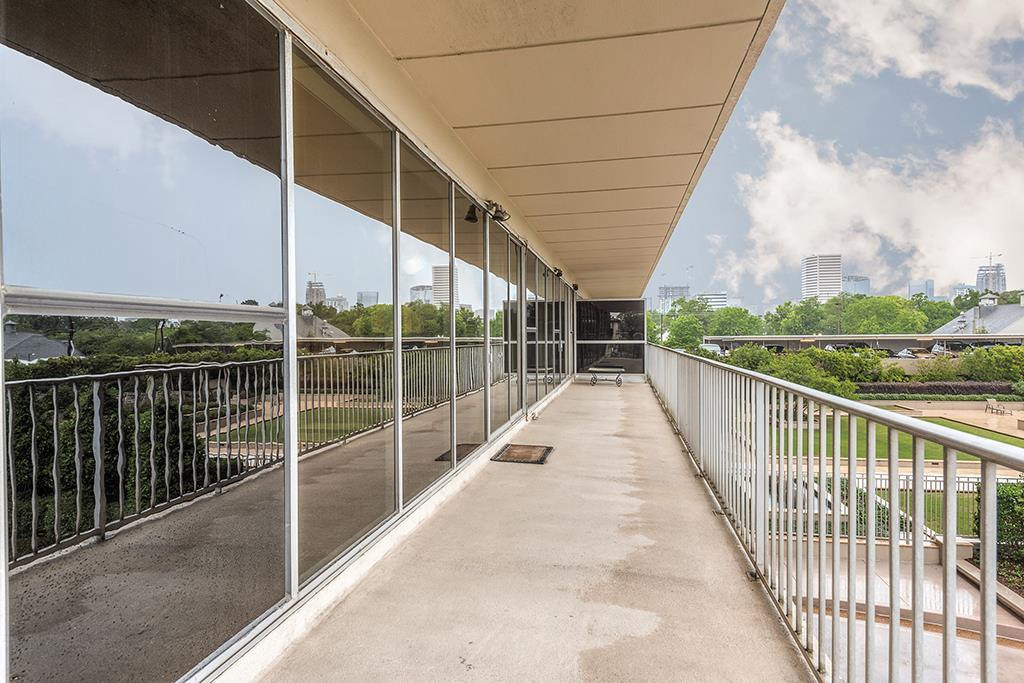 2200 Willowick Road 2H, Houston, TX, 77027 | 29095441 | Realty Texas LLC