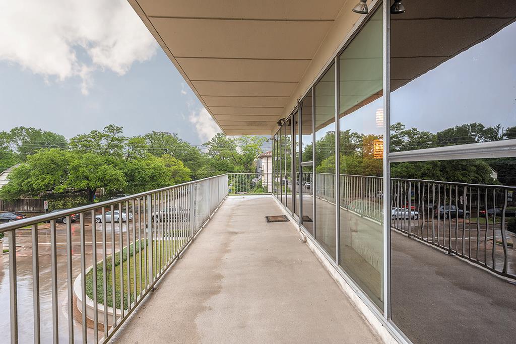 2200 Willowick Road 2H, Houston, TX, 77027 | 29095441 | Realty Texas LLC